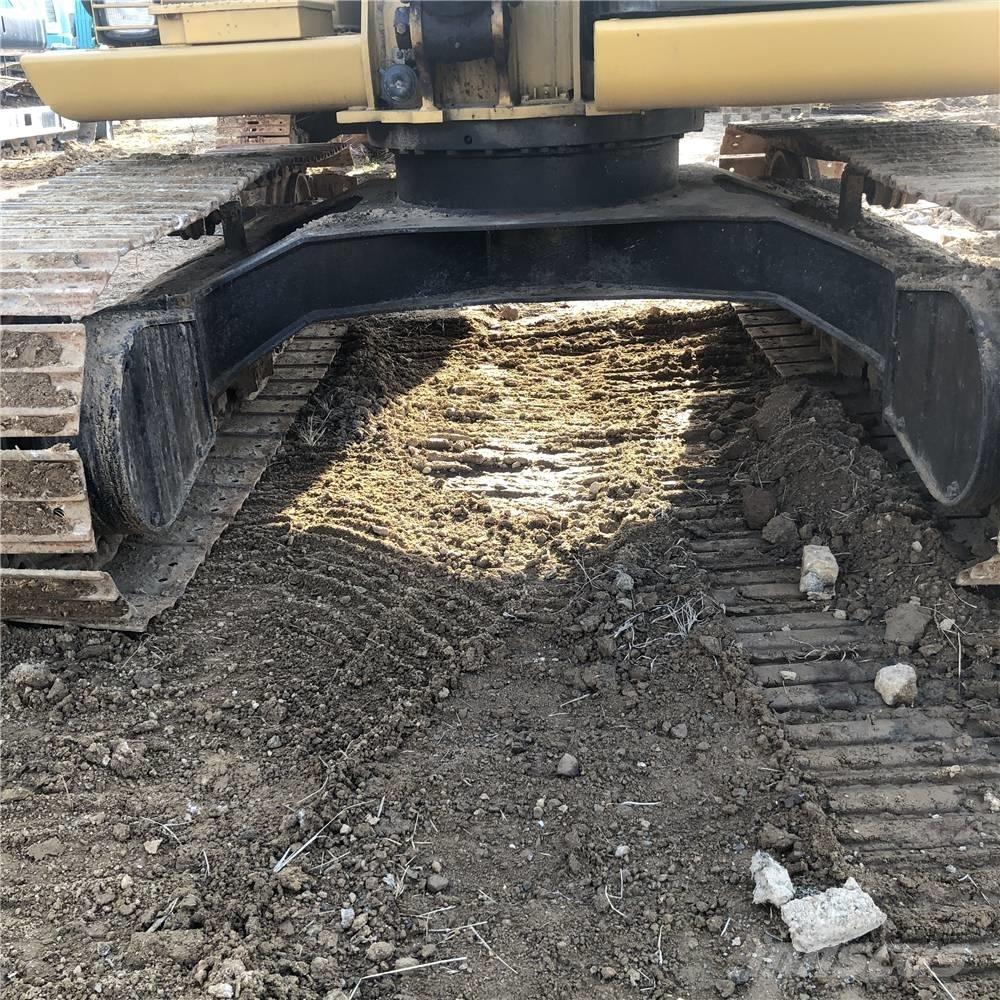 CAT 307E2 Vidutinės galios ekskavatoriai 7-12 t