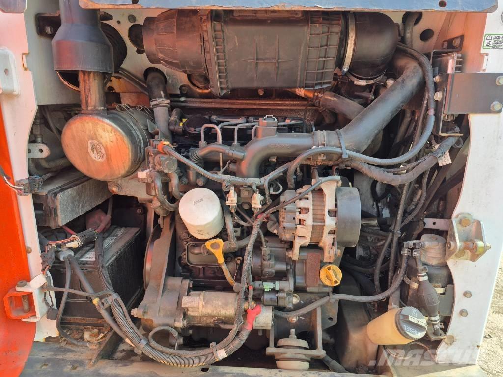 Bobcat S 450 Krautuvai su šoniniu pasukimu