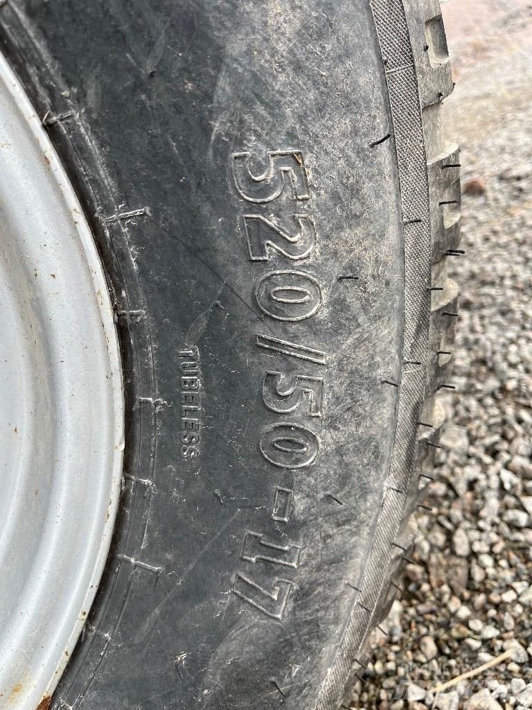 Palmse Trailer D1300 Savivartės priekabos