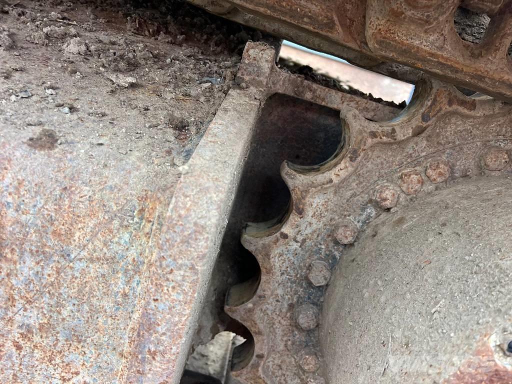 Hyundai HX 220 L Vikšriniai ekskavatoriai