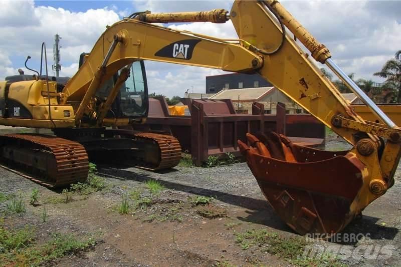 CAT 320C Mini ekskavatoriai < 7 t