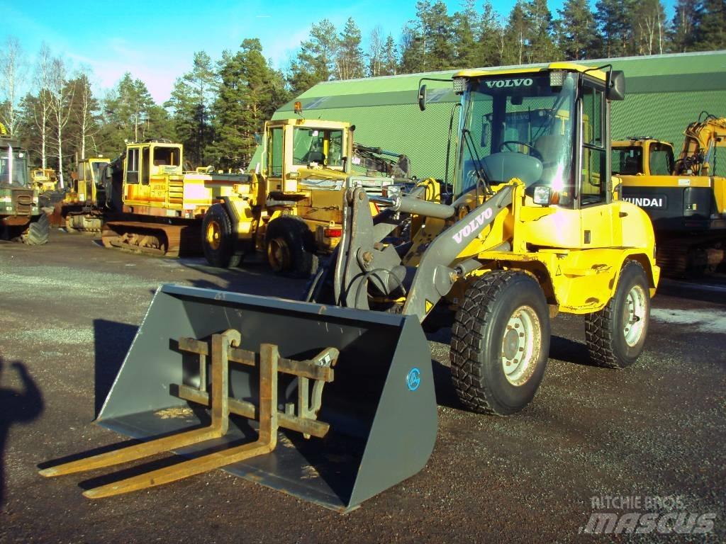 Volvo L 30 Naudoti ratiniai krautuvai
