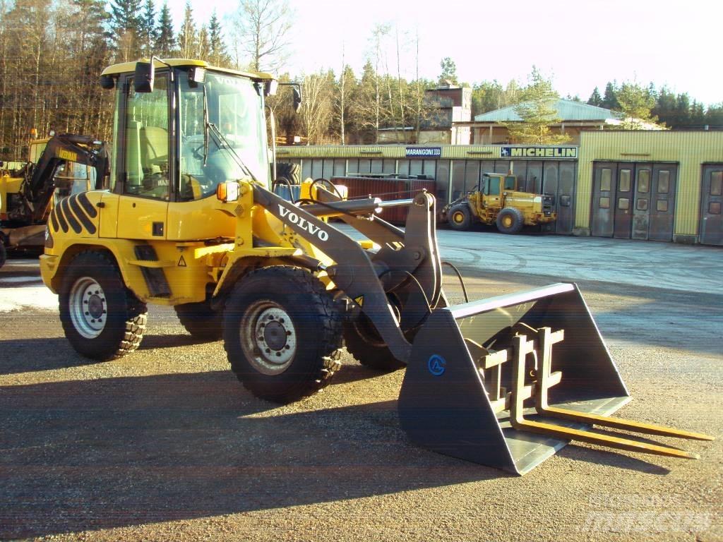 Volvo L 30 Naudoti ratiniai krautuvai