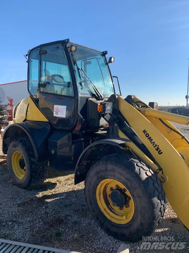 Komatsu WA 90-6 Naudoti ratiniai krautuvai