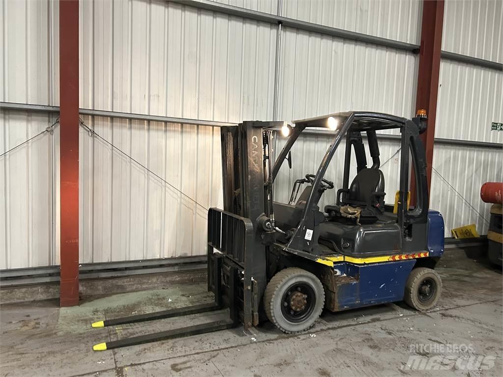 Nissan Y1D2A25Q Dyzeliniai krautuvai