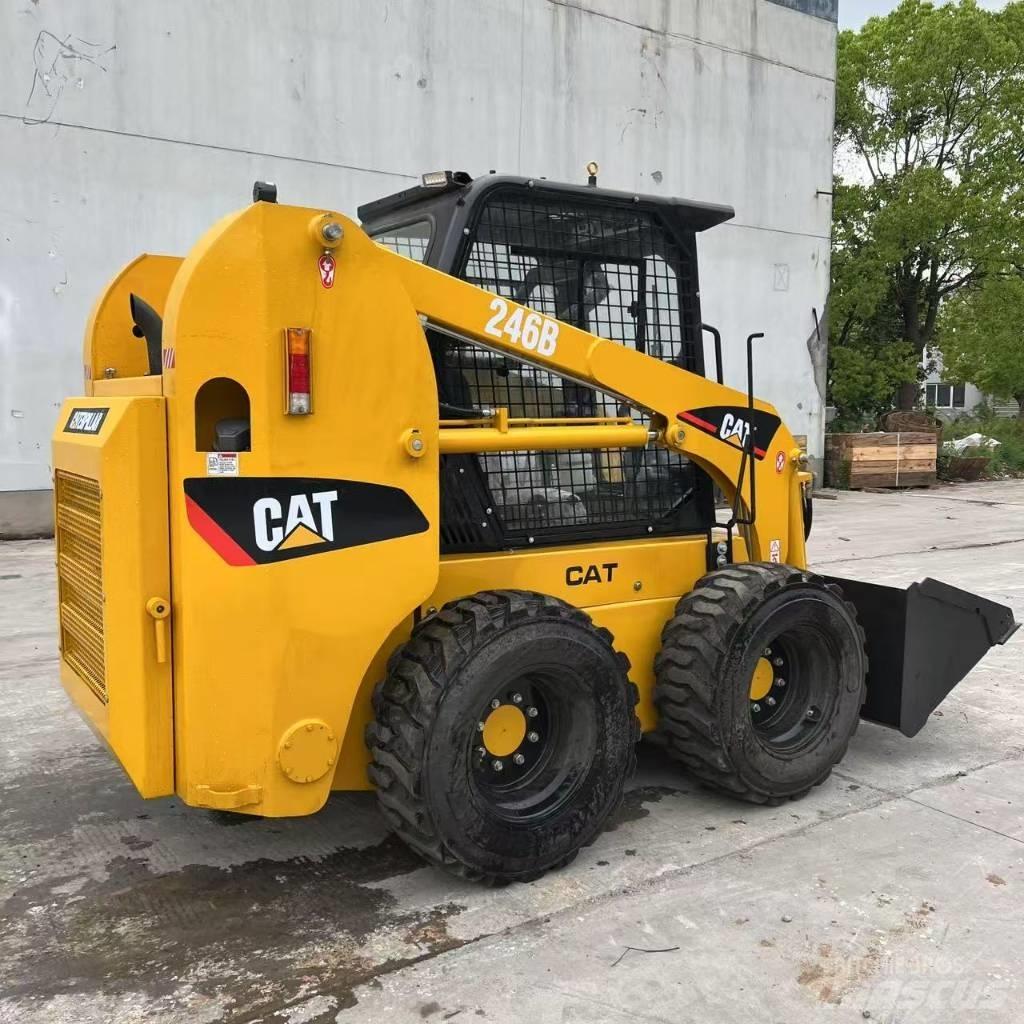 CAT 246 B Mini krautuvai