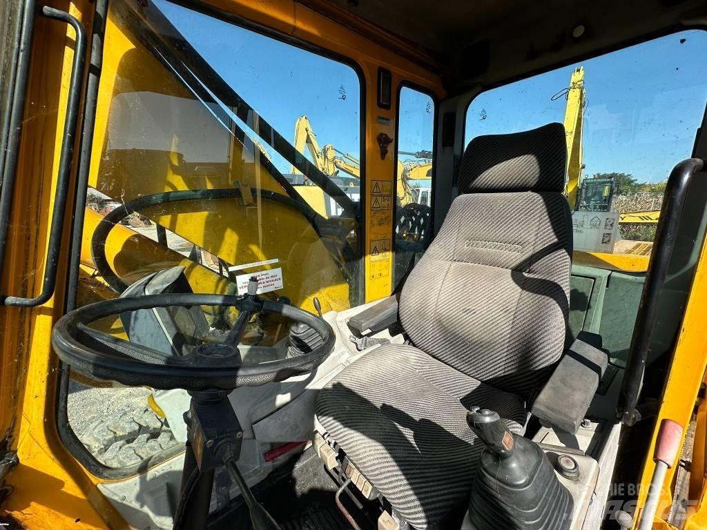 Liebherr A 900 B Ratiniai ekskavatoriai