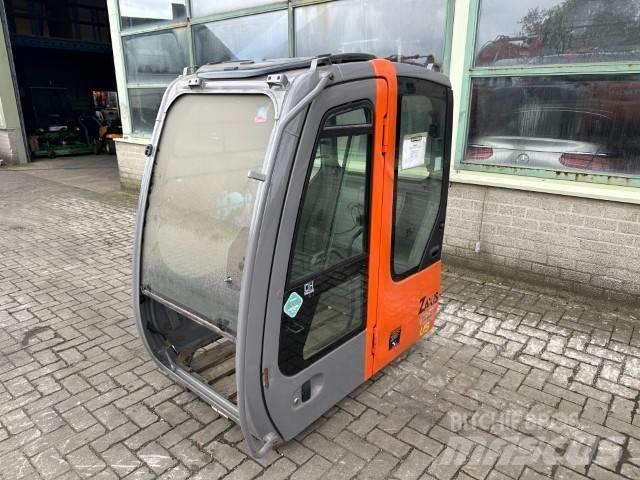 Hitachi Zaxis Kabinos ir interjeras