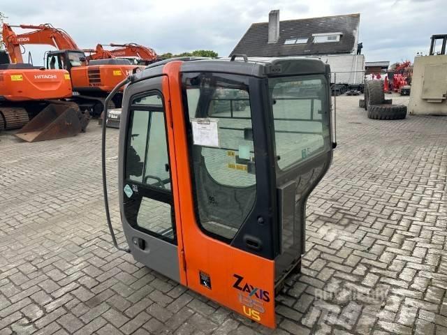 Hitachi Zaxis Kabinos ir interjeras