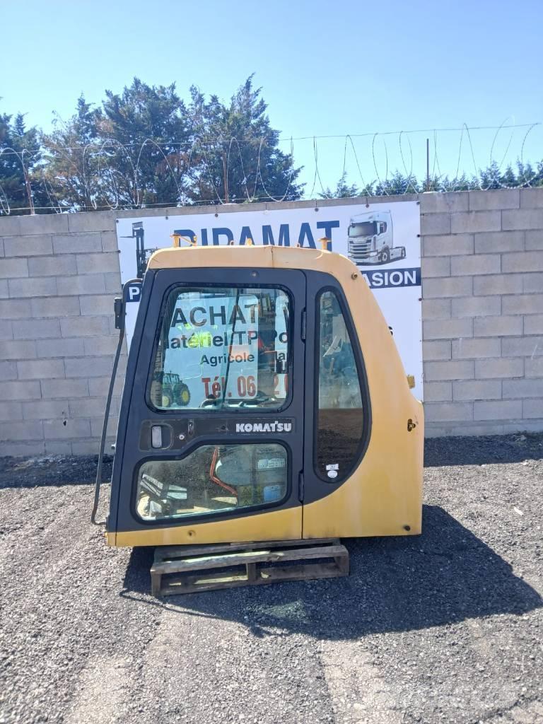 Komatsu PC 210 Kabinos ir interjeras
