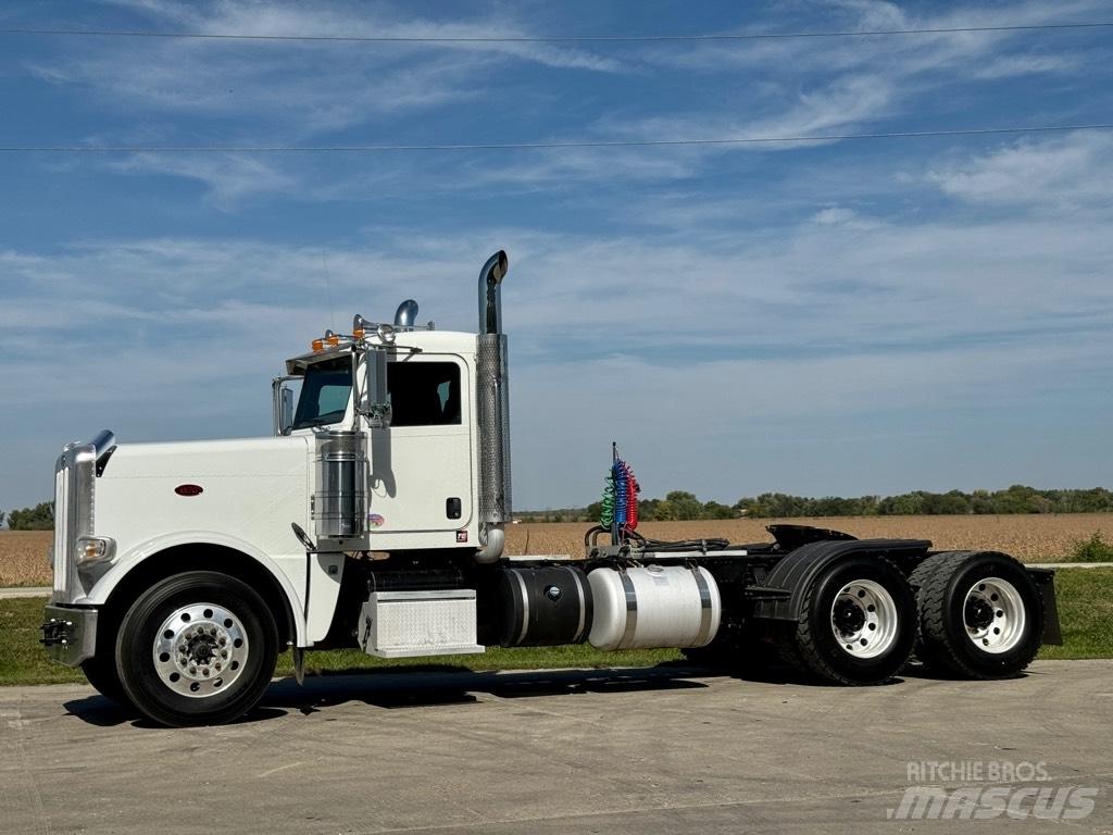 Peterbilt 388 Naudoti vilkikai