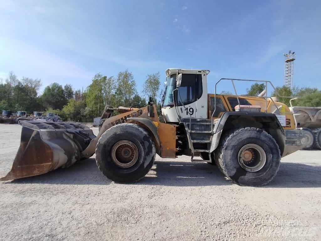 Liebherr L 576 Naudoti ratiniai krautuvai