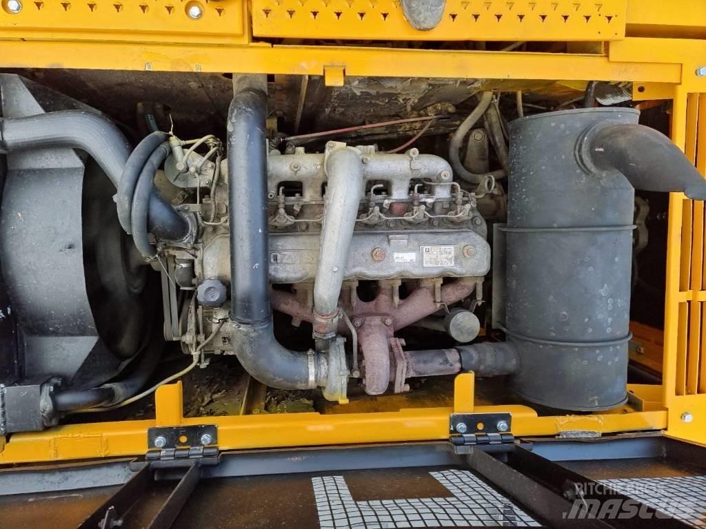 JCB JS 220 LC Vikšriniai ekskavatoriai