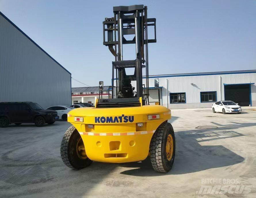 Komatsu FD 200 Dyzeliniai krautuvai