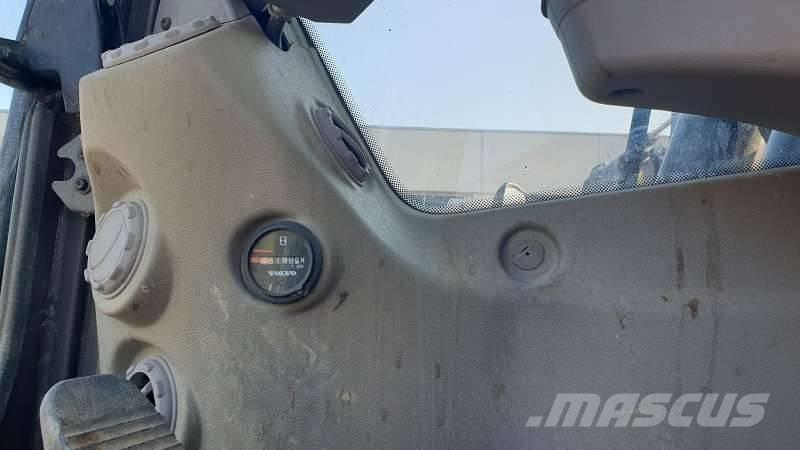 Volvo EW 210 C Ratiniai ekskavatoriai