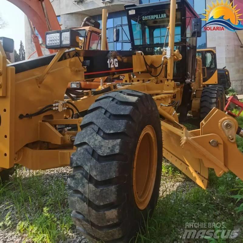 CAT 12 H Greideriai