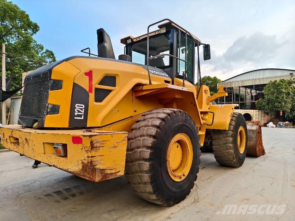 Volvo L 120 Naudoti ratiniai krautuvai