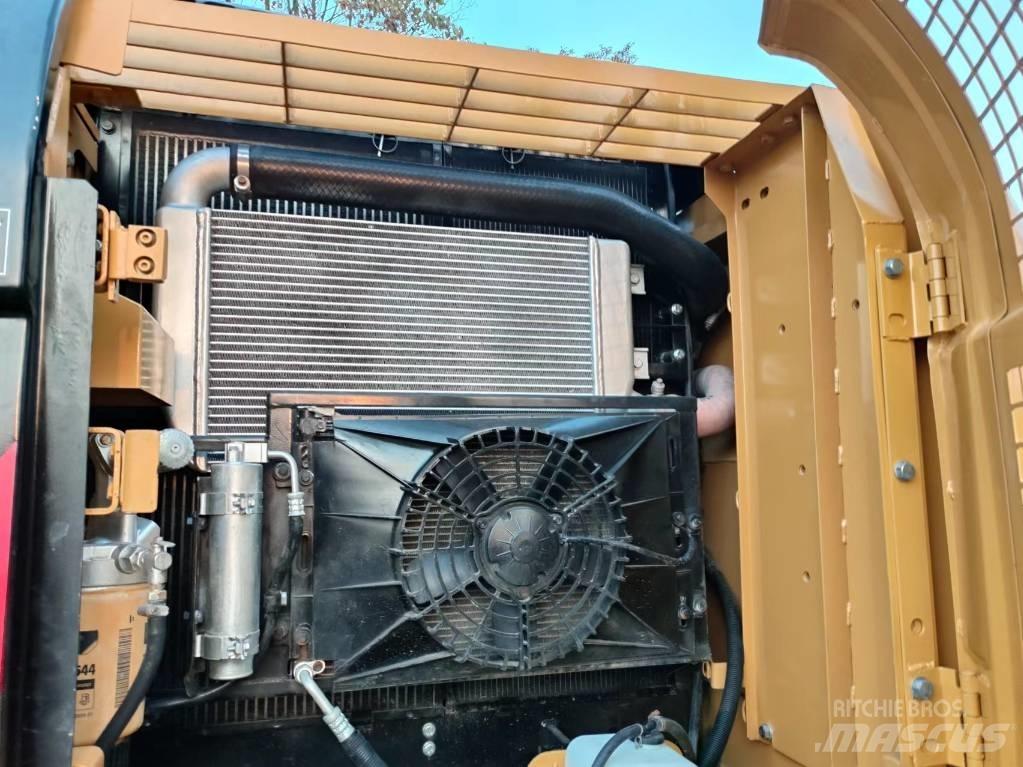 CAT 320 D Vikšriniai ekskavatoriai