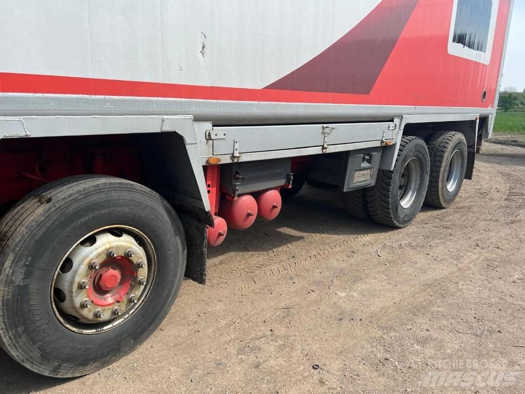 Volvo FM Savivarčių priekabų vilkikai