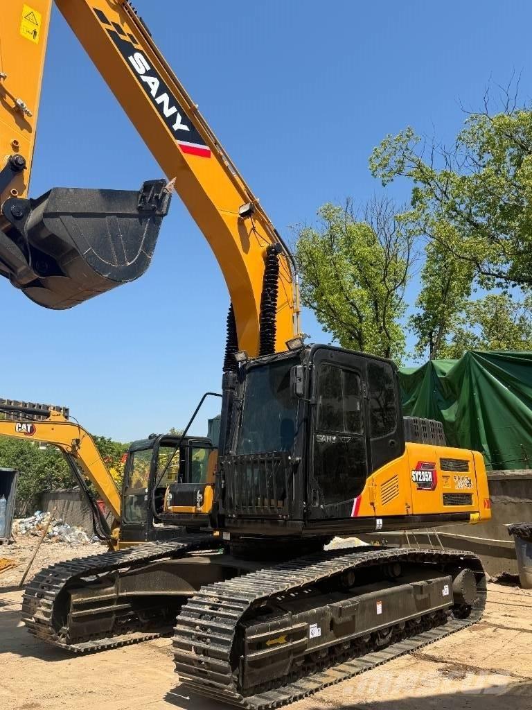 Sany SY 235 Vidutinės galios ekskavatoriai 7-12 t