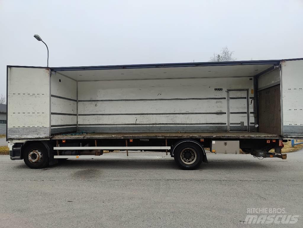 Volvo FL 260 Sunkvežimiai su dengtu kėbulu