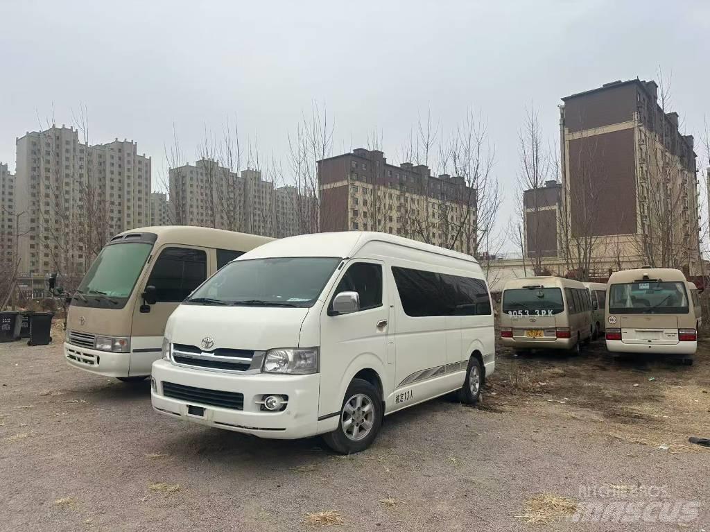 Toyota Coaster Tarpmiestiniai autobusai