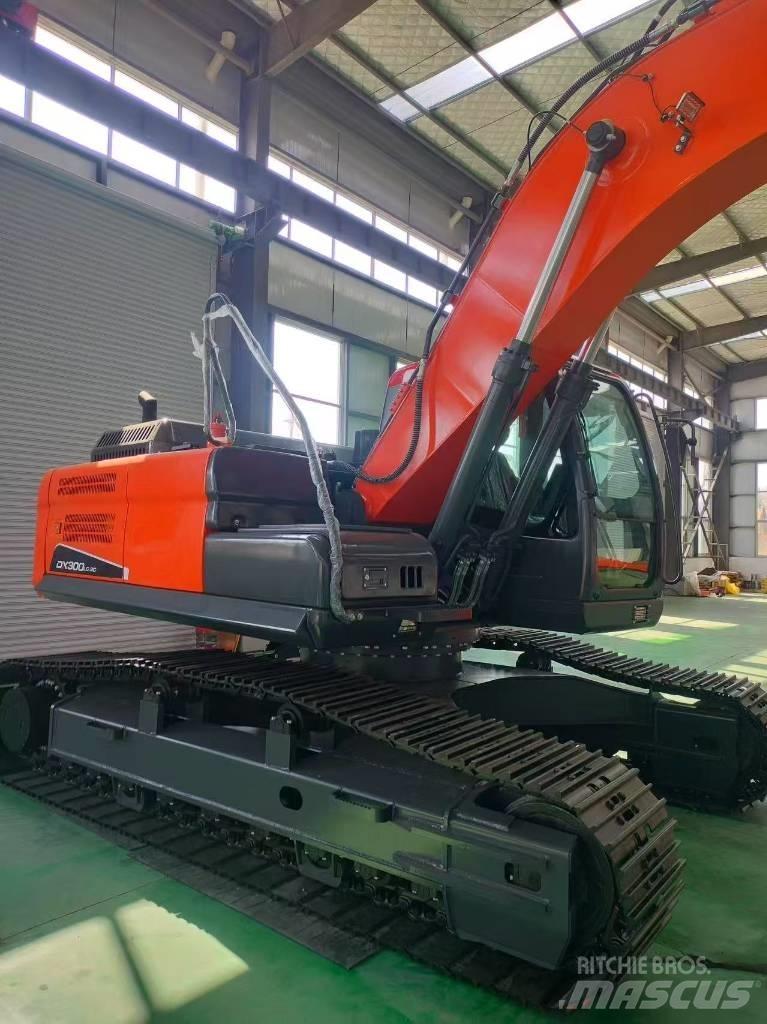 Doosan DX300 Vidutinės galios ekskavatoriai 7-12 t