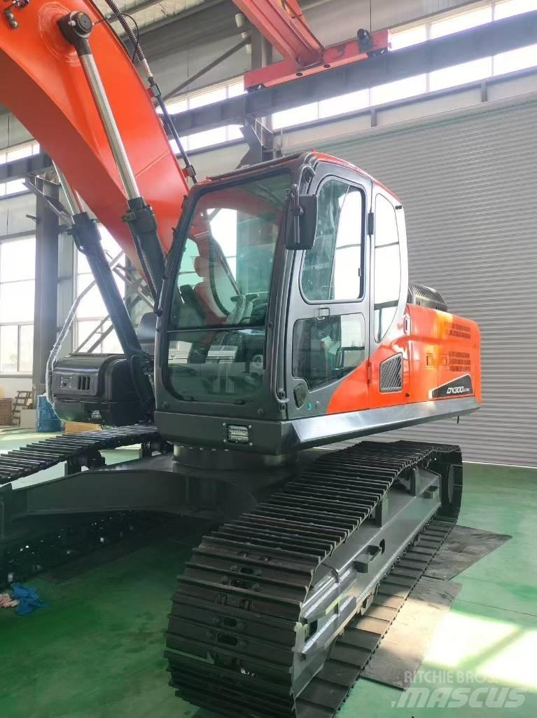 Doosan DX300 Vidutinės galios ekskavatoriai 7-12 t