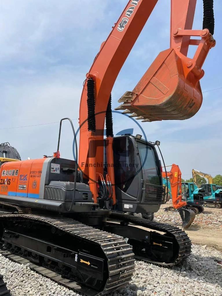 Hitachi ZX 200-3 Vikšriniai ekskavatoriai