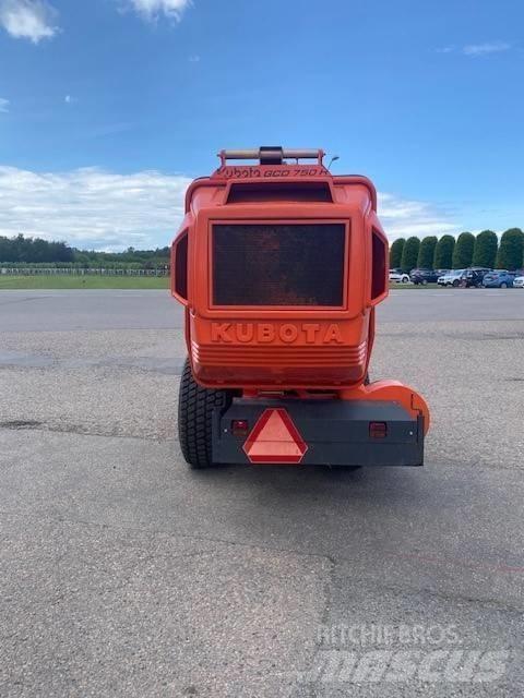 Kubota SWT37 Naudoti kompaktiški traktoriai