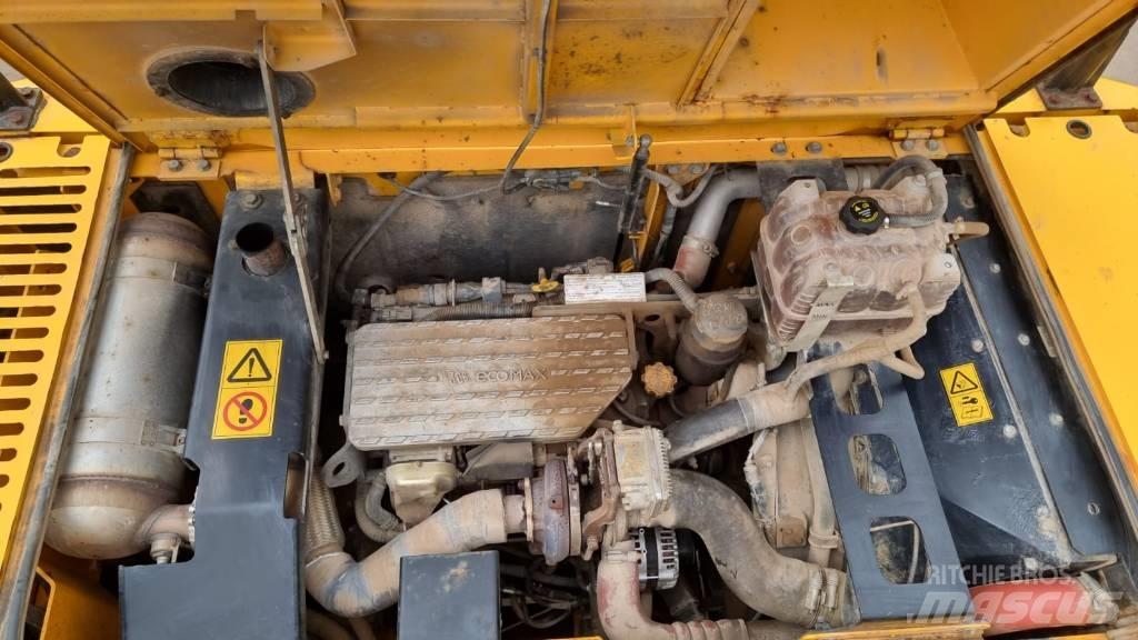 JCB JS 220 LC Vikšriniai ekskavatoriai
