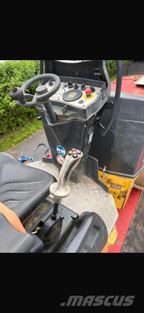 Bomag BW 120 AD-5 Porinių būgnų volai