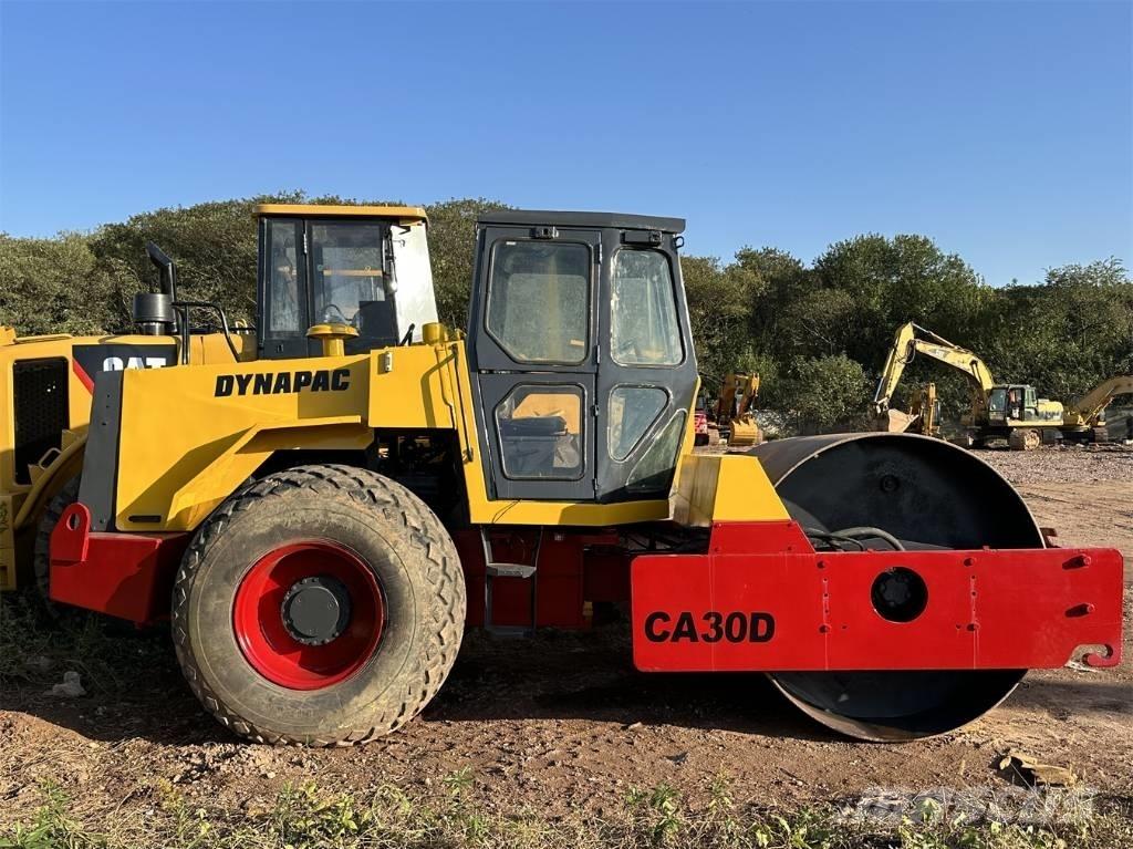 Dynapac CA 30 D Vieno būgno volai