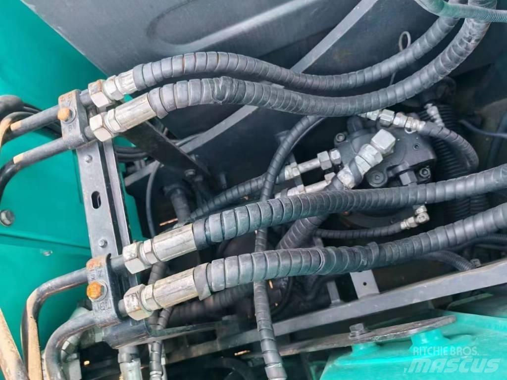 Kobelco SK 75 Vikšriniai ekskavatoriai