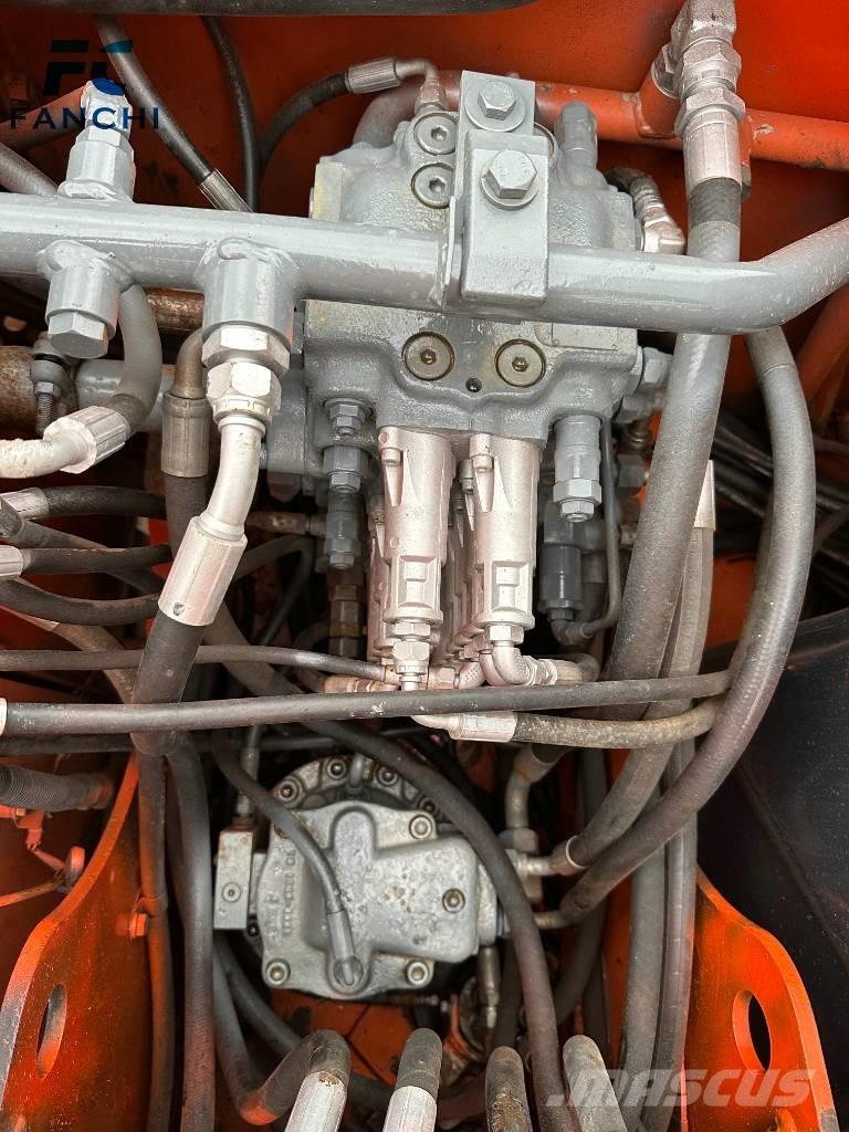 Hitachi ZX 70 Vikšriniai ekskavatoriai