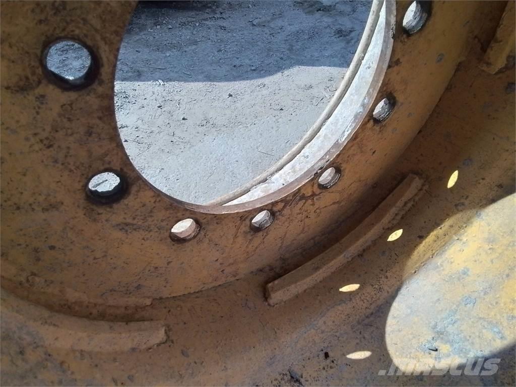 Ösa 250 24x26,5 Padangos, ratai ir ratlankiai