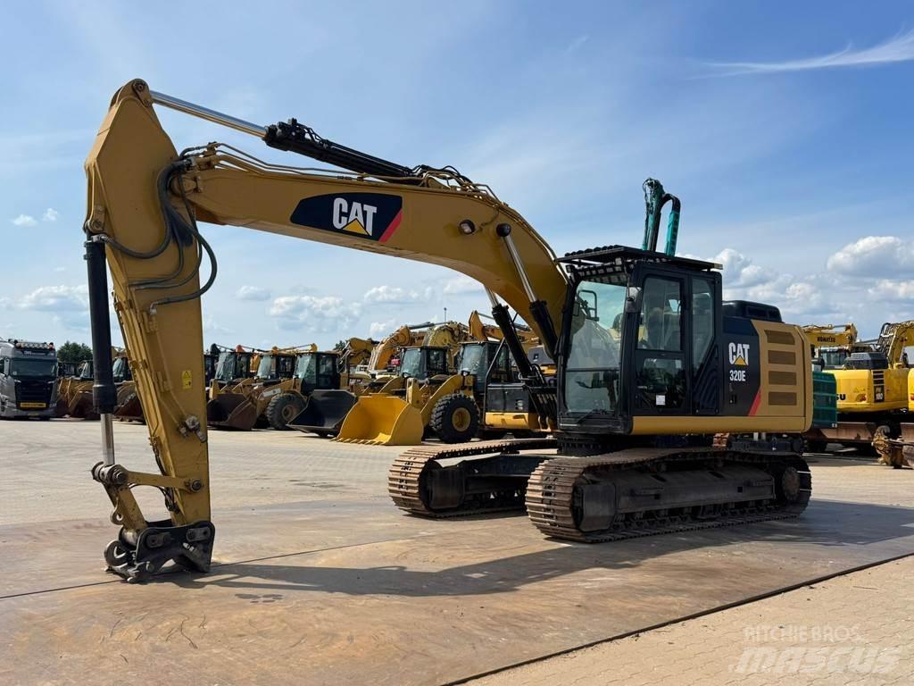 CAT 320E Vikšriniai ekskavatoriai