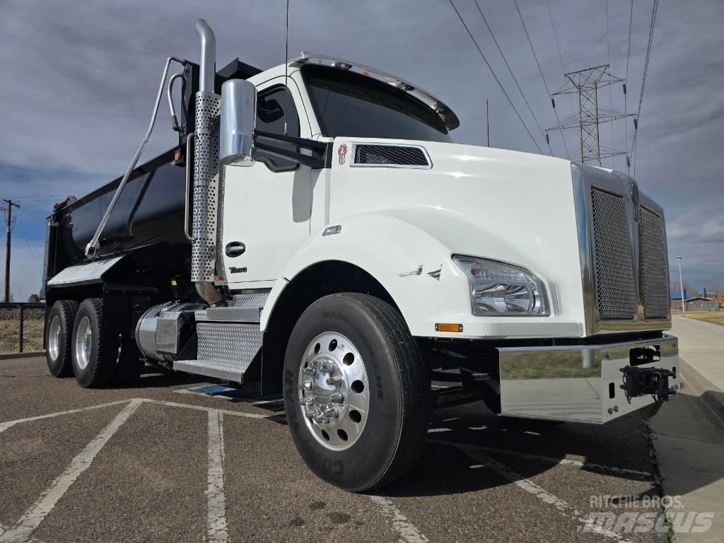 Kenworth T 880 Savivarčių priekabų vilkikai