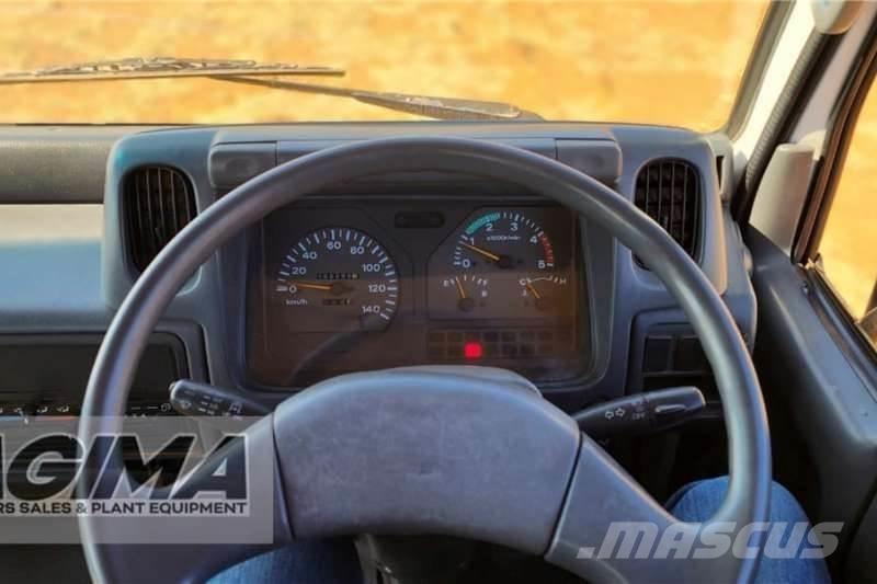 Nissan UD40 Kita