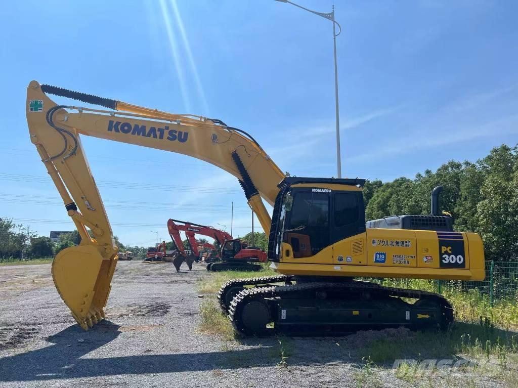 Komatsu PC 300 Vikšriniai ekskavatoriai