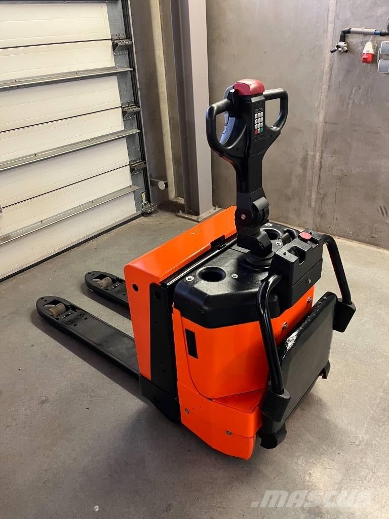 Toyota 7 PML 20 Mažų aukščių keltuvai