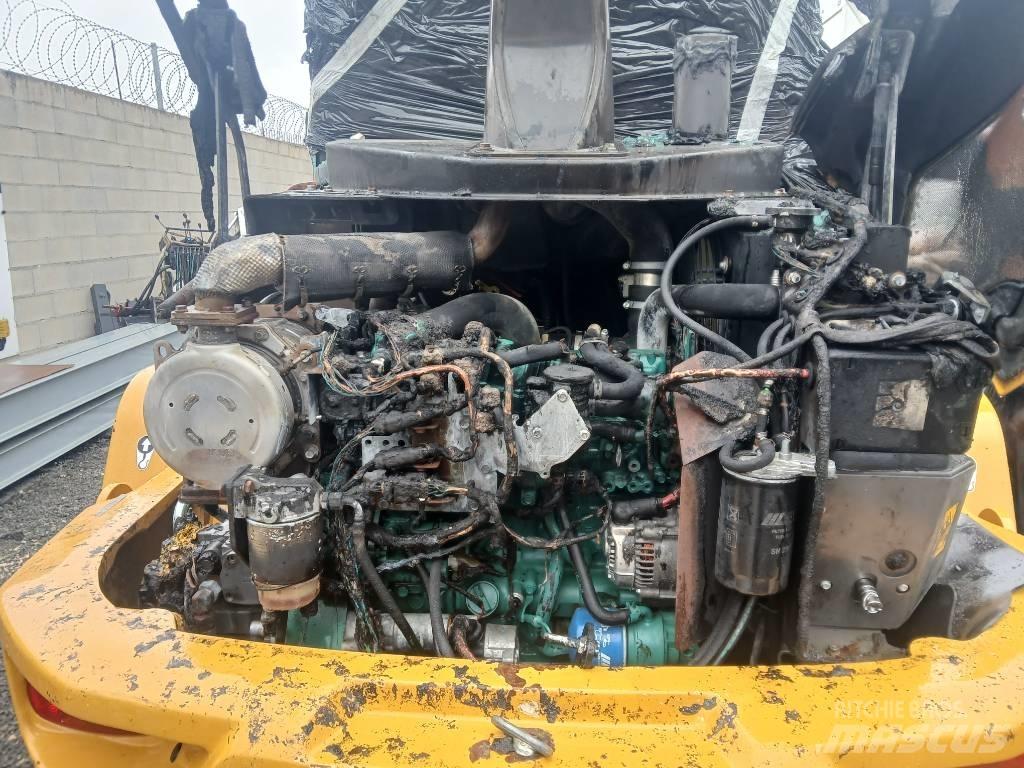Volvo L 30 G Naudoti ratiniai krautuvai