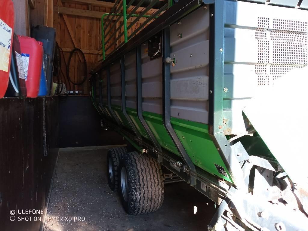 Deutz-Fahr K7.36 Savikrovės priekabos