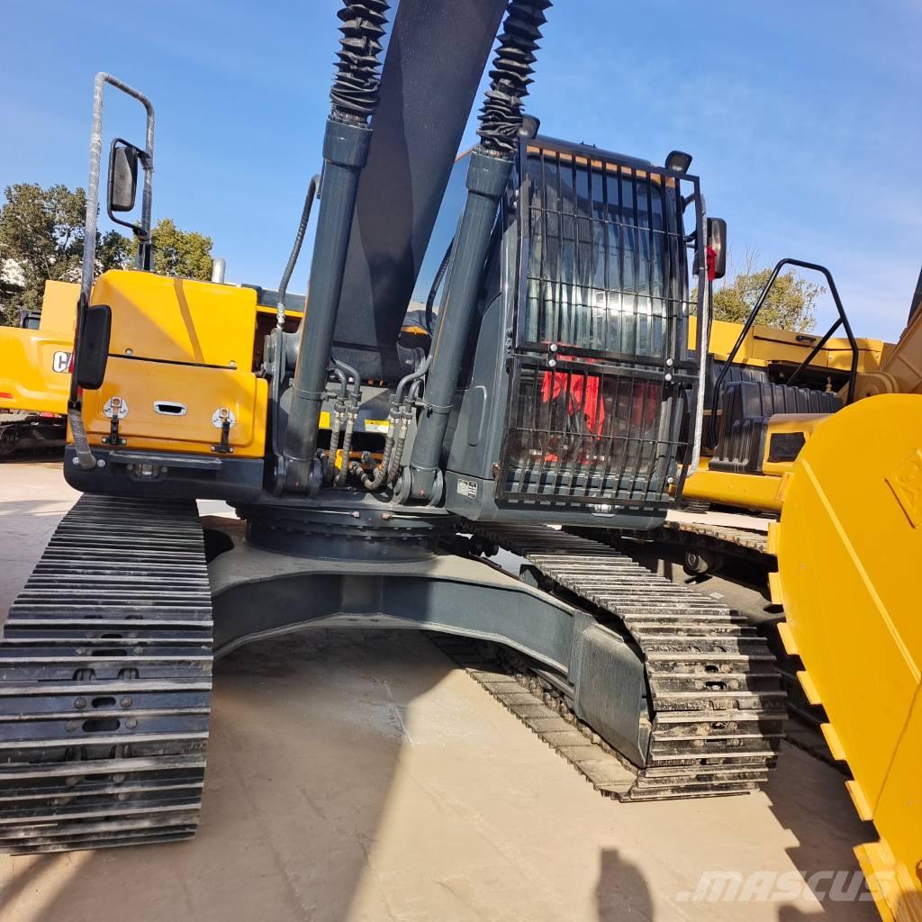 Hyundai 220LC-9T Vikšriniai ekskavatoriai