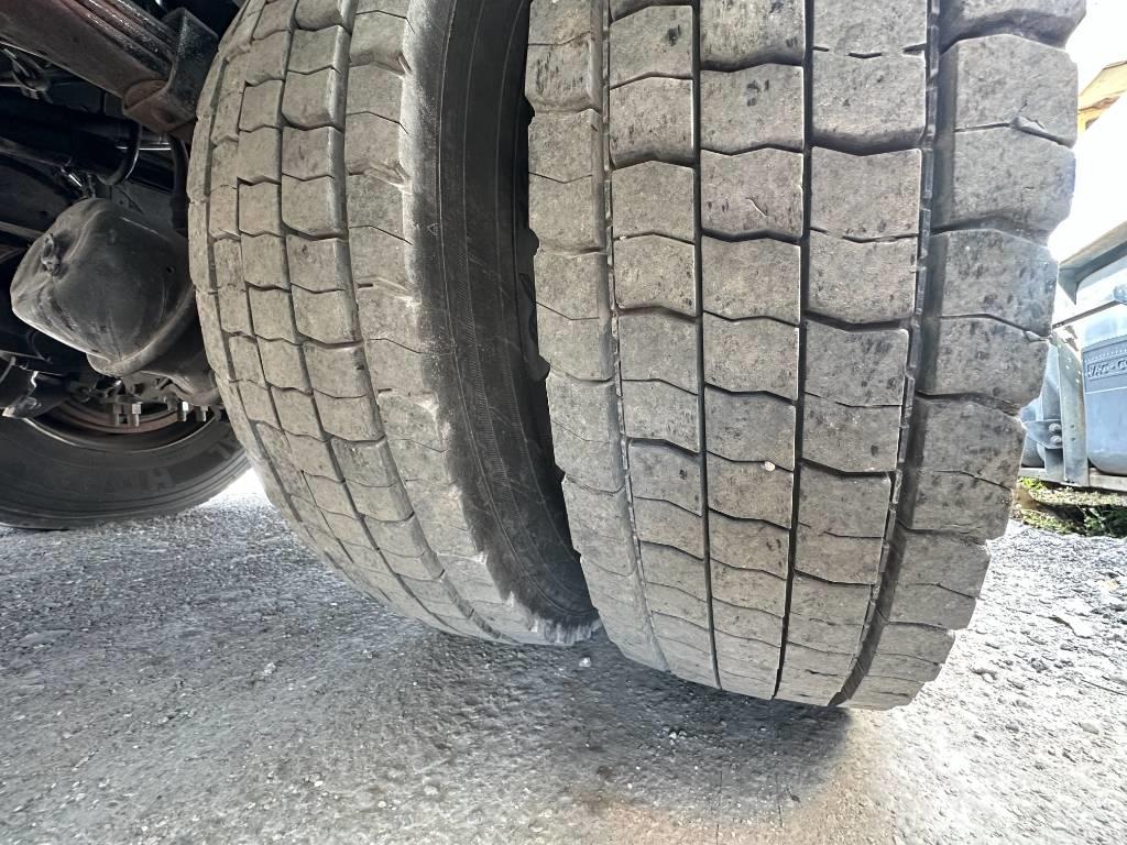 Freightliner M2 Ant vilkikų montuojamos kėlimo platformos