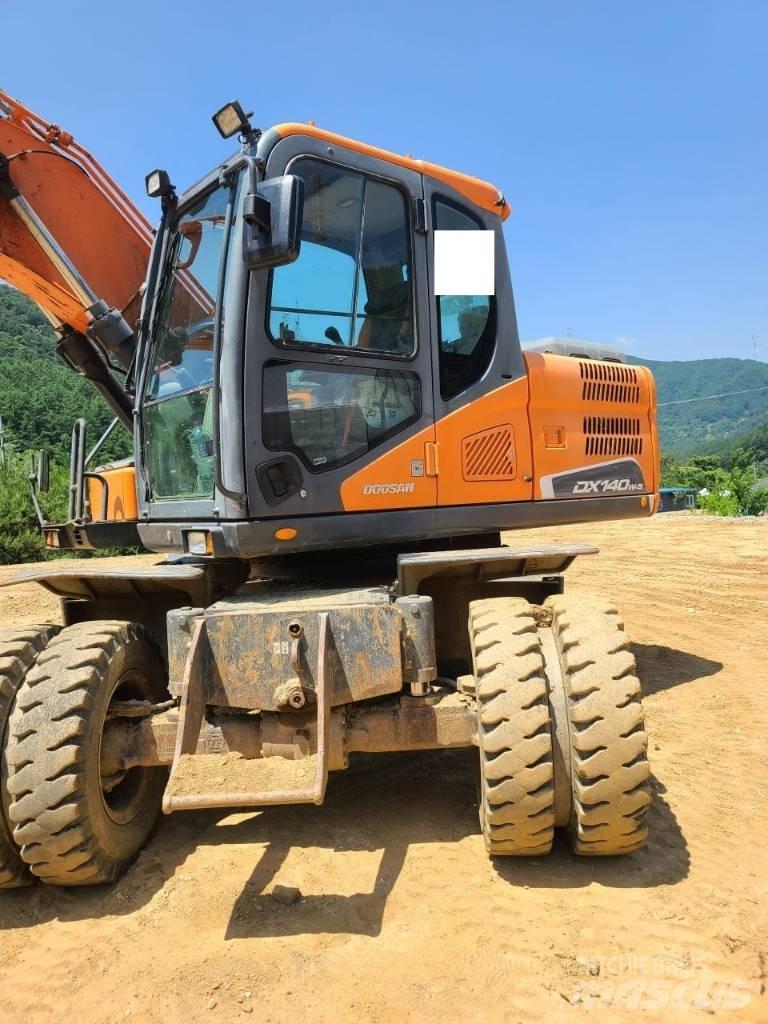 Doosan DX 140 W Ratiniai ekskavatoriai