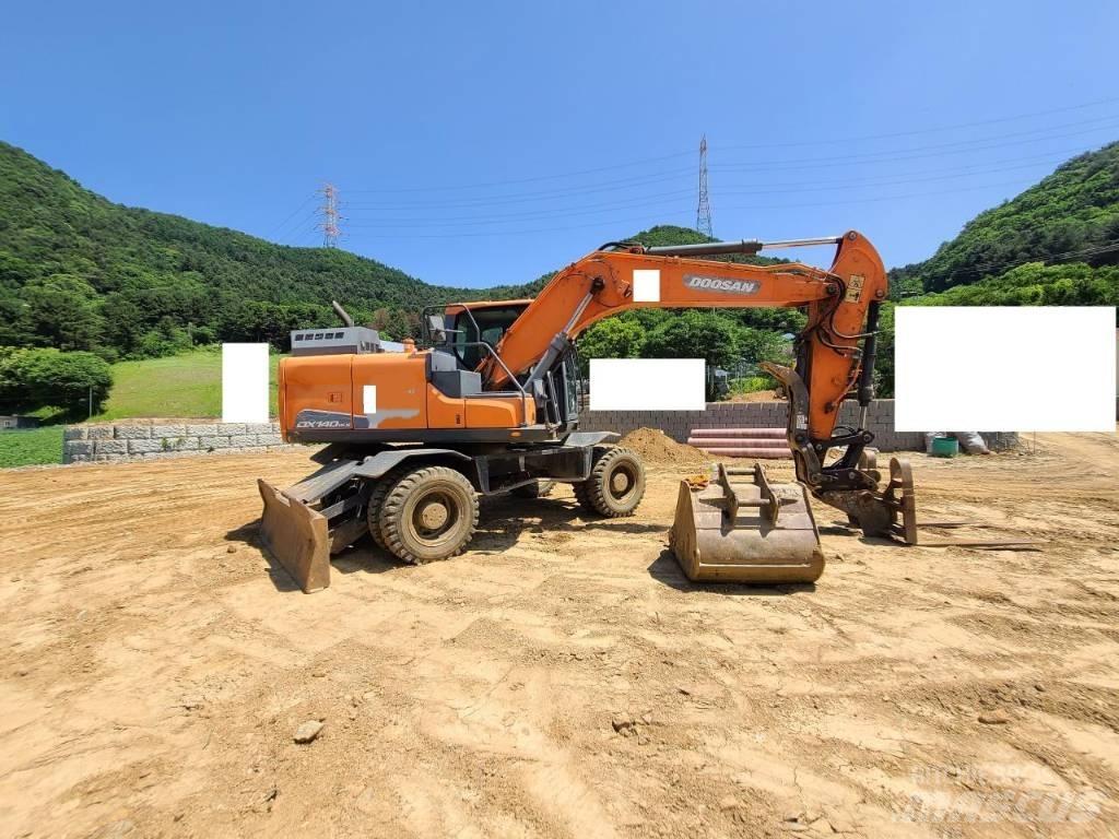 Doosan DX 140 W Ratiniai ekskavatoriai