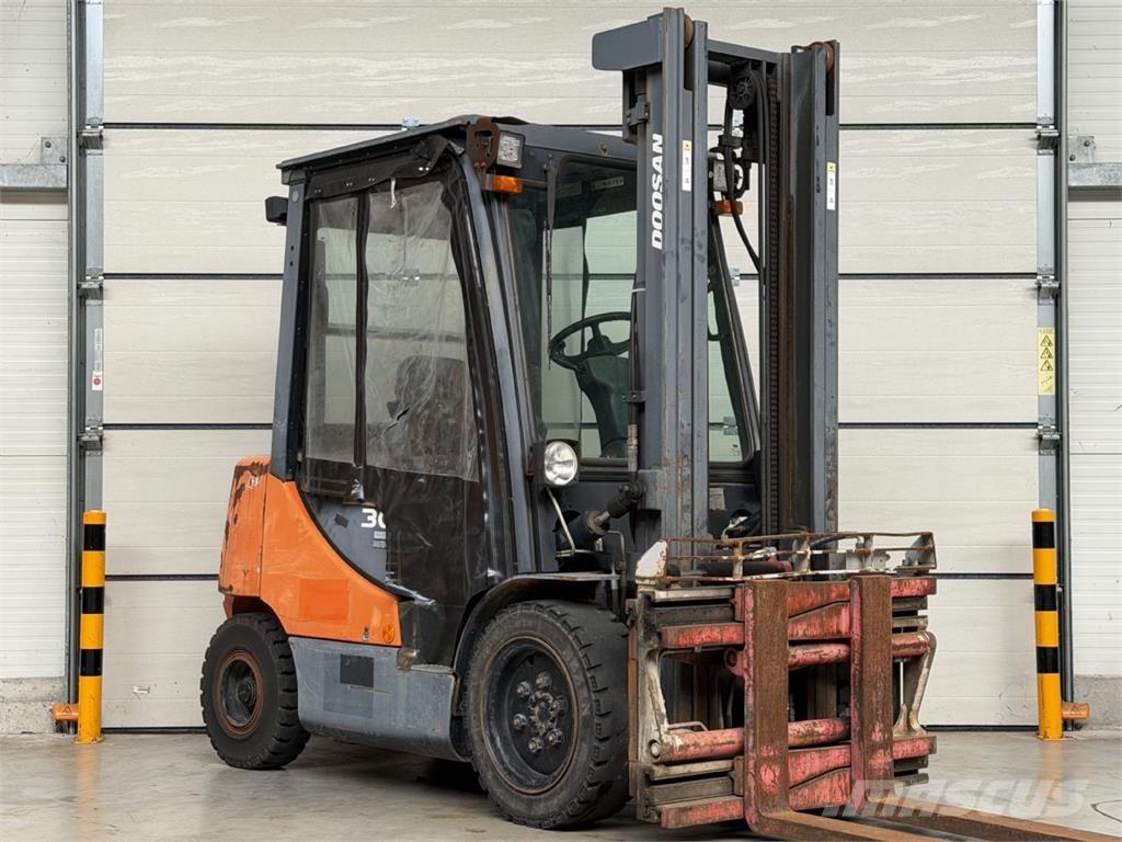 Doosan D30S-5 Dyzeliniai krautuvai