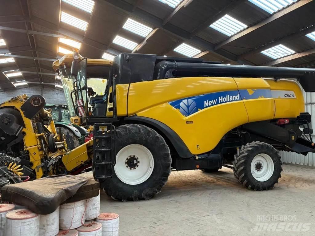 New Holland CX8070 Derliaus nuėmimo kombainai