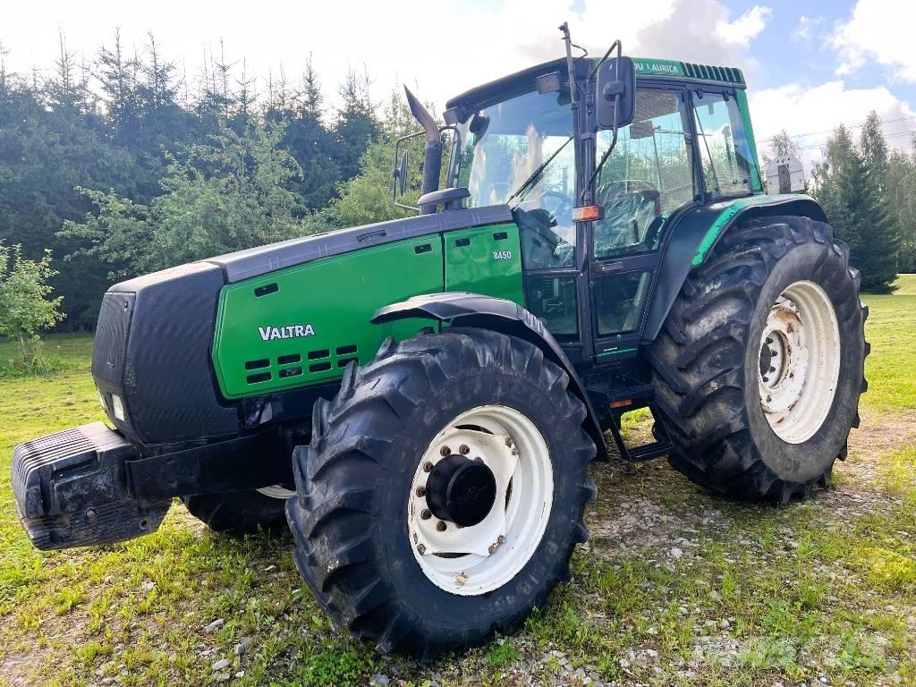 Valtra 8450 Traktoriai